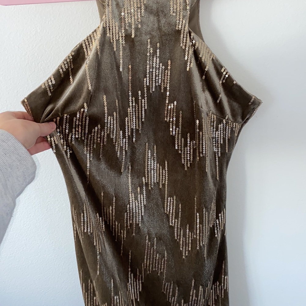 Emerald Sundae Sequin Velvet Dress - Picture 2 of 5